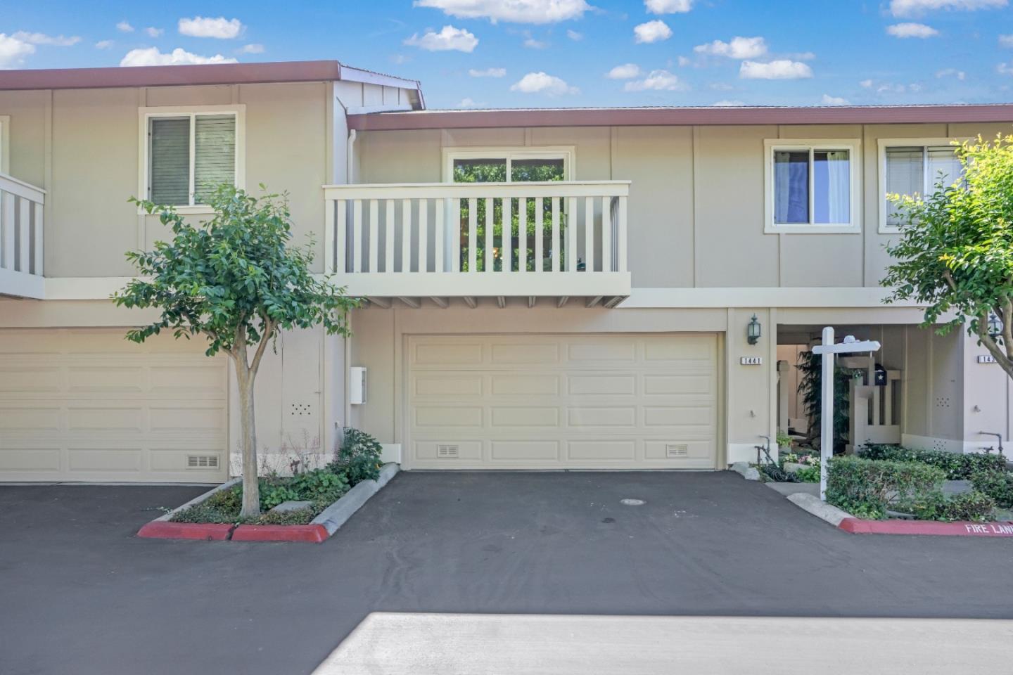 Detail Gallery Image 1 of 1 For 1441 Golden Meadow Sq, San Jose,  CA 95117 - 2 Beds | 2 Baths