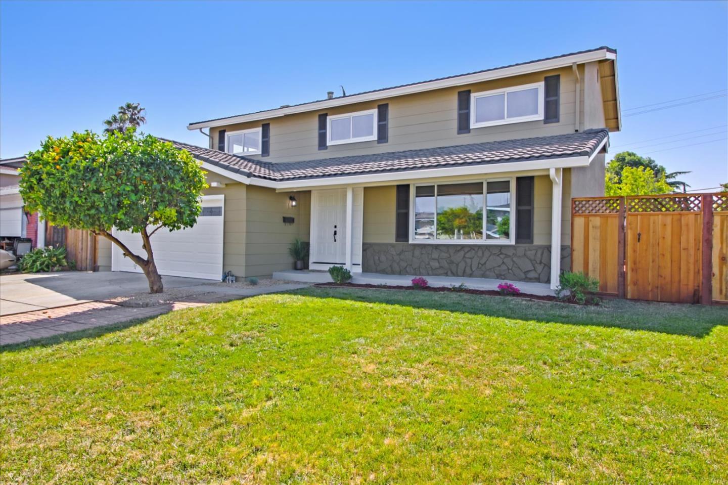 Detail Gallery Image 1 of 1 For 5915 Chesbro Ave, San Jose,  CA 95123 - 4 Beds | 2/1 Baths