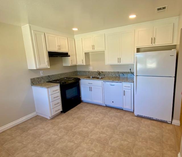 Detail Gallery Image 1 of 21 For 1251 W Mc Kinley Ave #D,  Sunnyvale,  CA 94086 - 3 Beds | 1/1 Baths