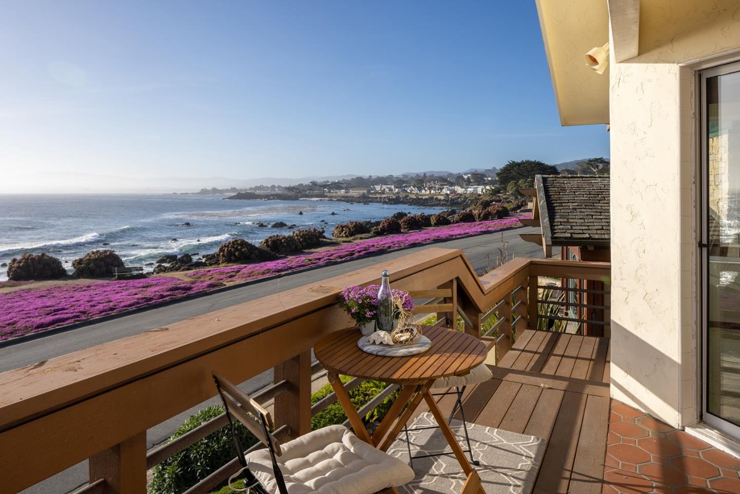 Detail Gallery Image 1 of 1 For 913 Ocean View Blvd, Pacific Grove,  CA 93950 - 2 Beds | 2/1 Baths