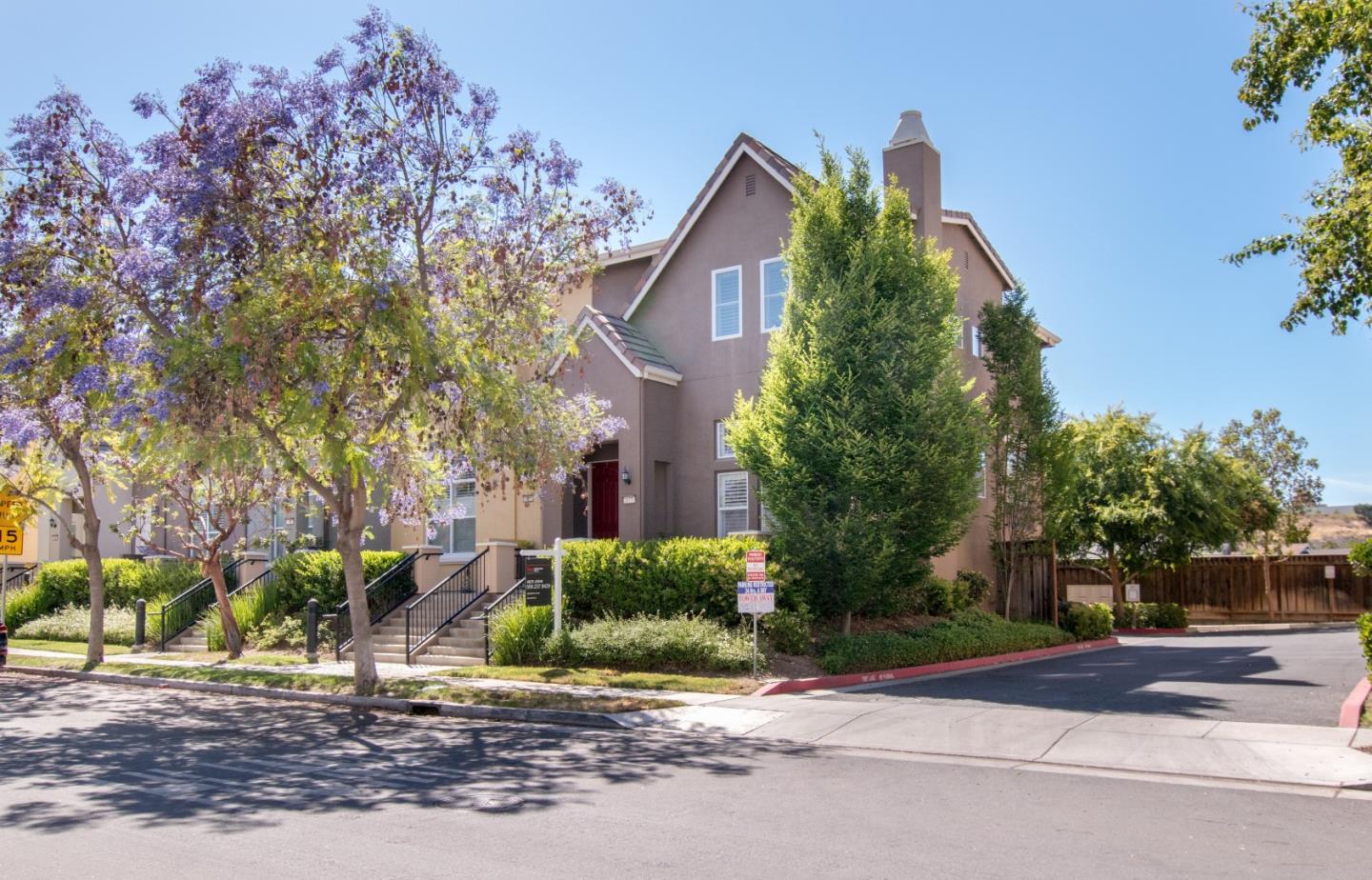 Detail Gallery Image 1 of 1 For 177 Esfahan Dr, San Jose,  CA 95111 - 3 Beds | 2/1 Baths