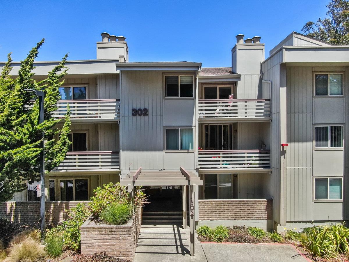 Detail Gallery Image 1 of 1 For 302 Philip Dr #109,  Daly City,  CA 94015 - 2 Beds | 2 Baths