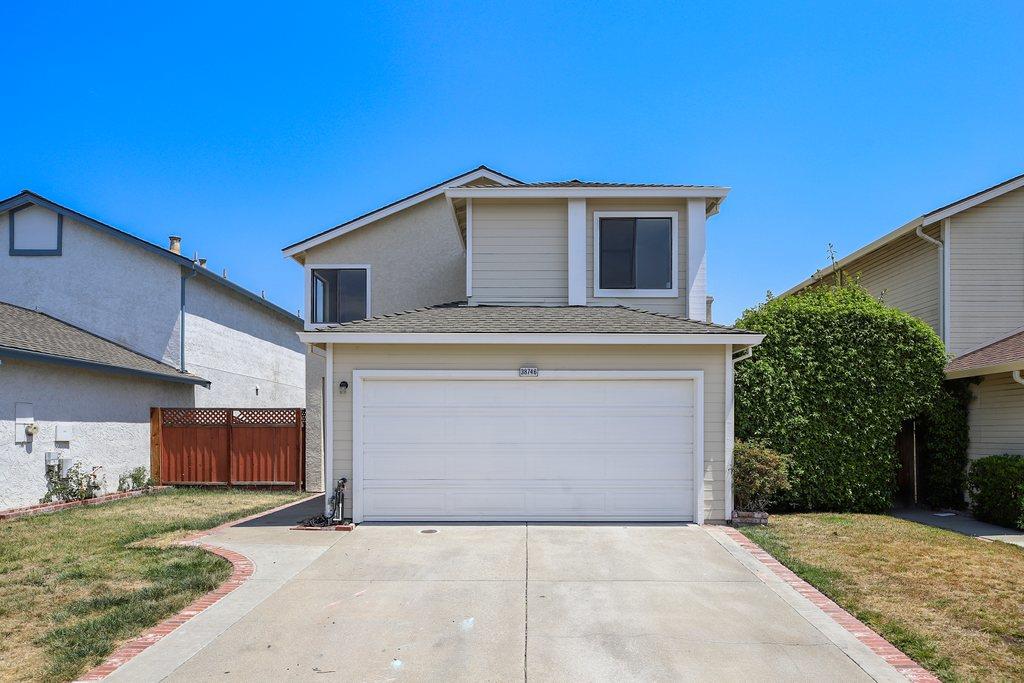 Detail Gallery Image 1 of 1 For 38746 Buckboard Cmn, Fremont,  CA 94536 - 3 Beds | 2/1 Baths