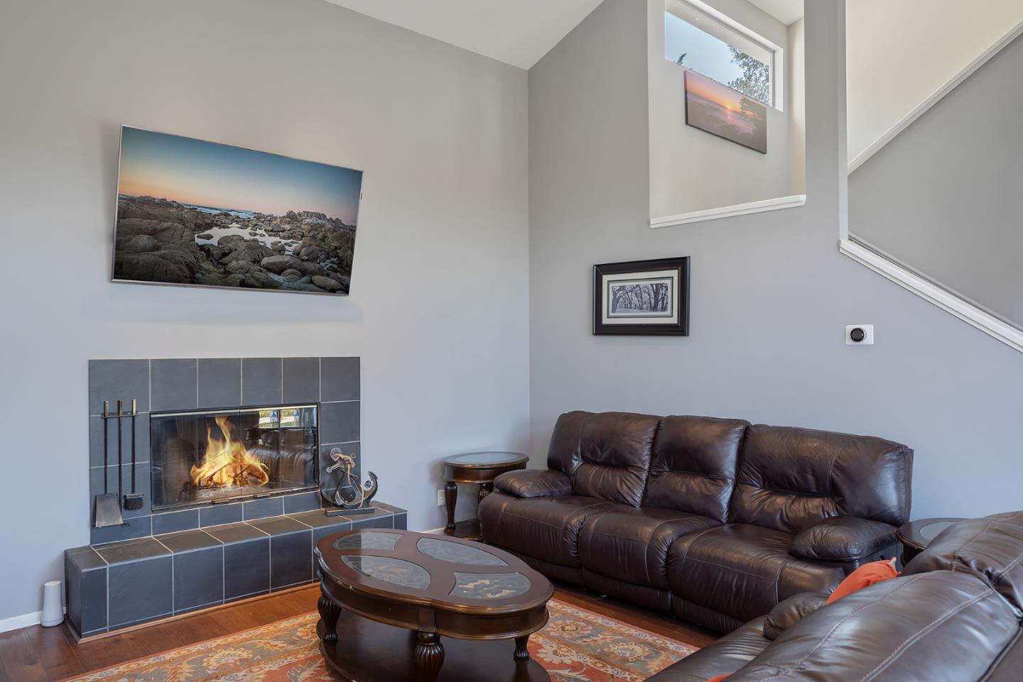 Detail Gallery Image 6 of 19 For 1632 Josselyn Canyon Rd, Monterey,  CA 93940 - 3 Beds | 2/1 Baths