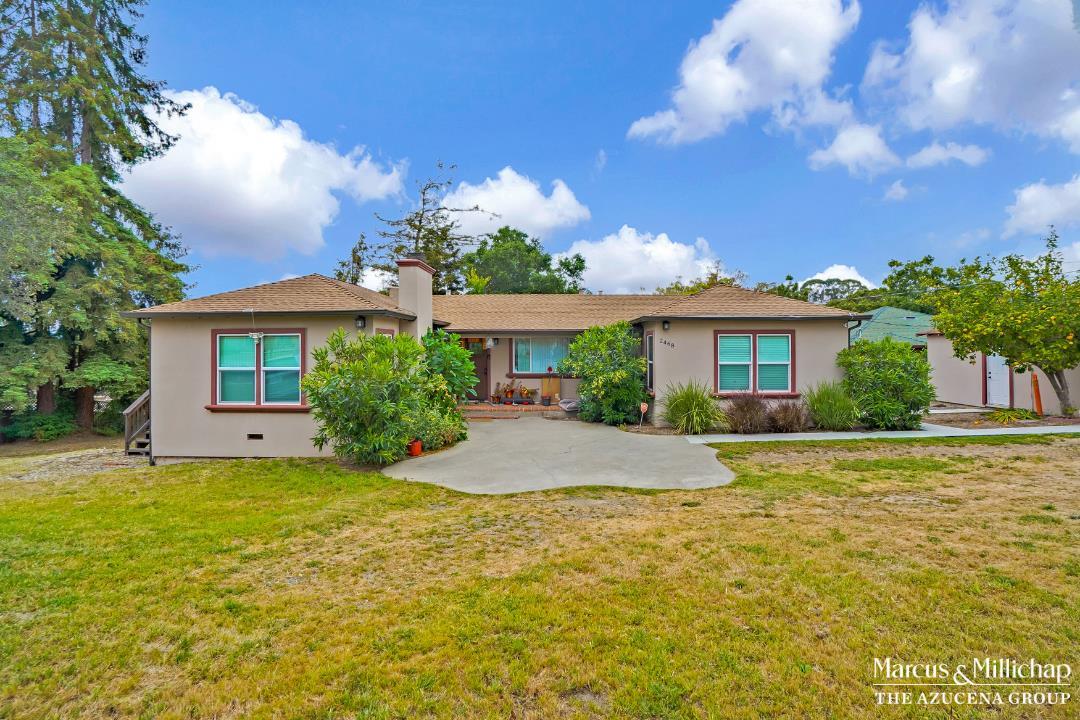 Photo of 2468 Hidden Ln in Hayward, CA