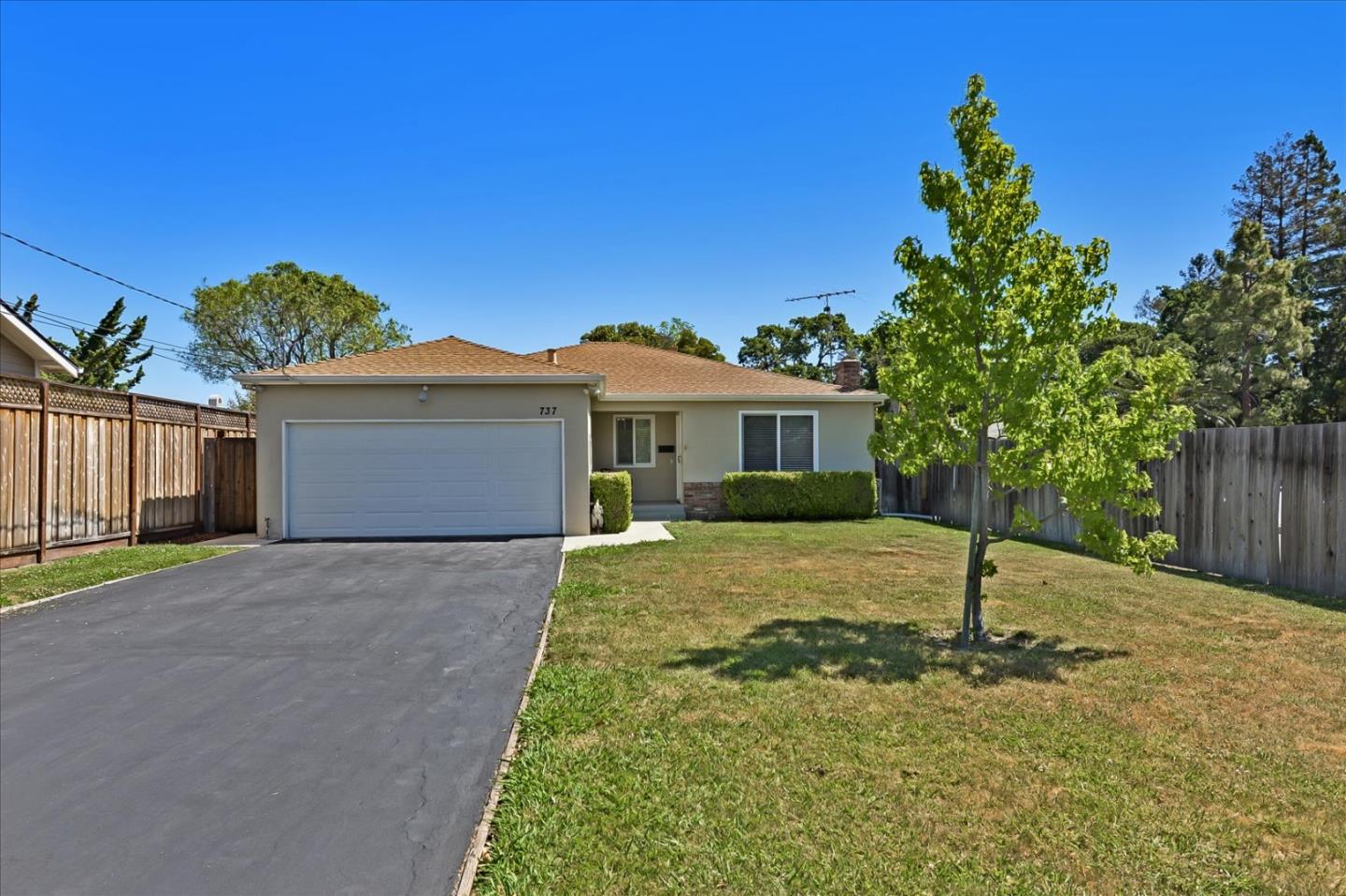 Detail Gallery Image 1 of 1 For 737 Myrtle St, Redwood City,  CA 94061 - 3 Beds | 2 Baths