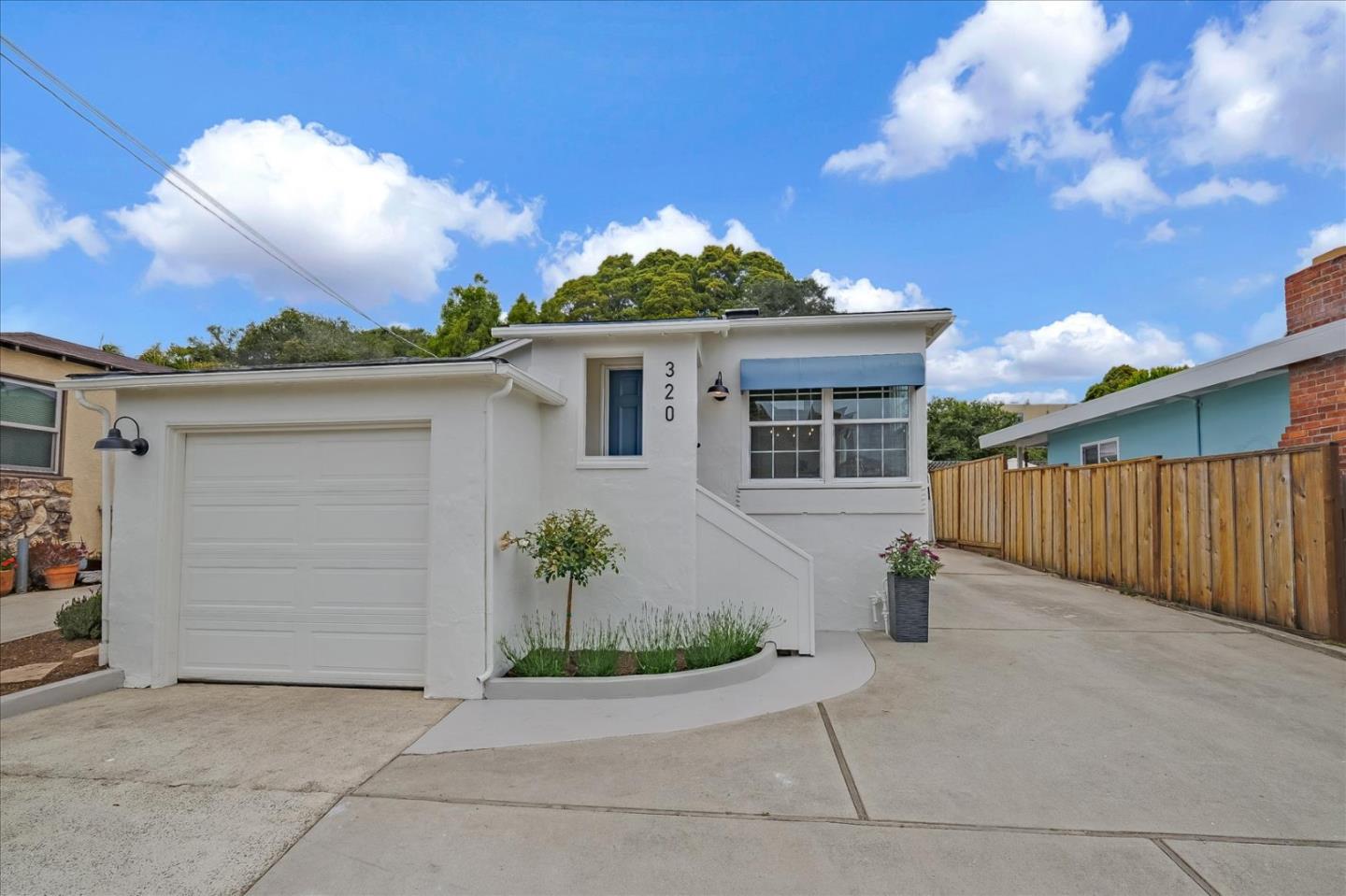 Detail Gallery Image 1 of 1 For 320 Hillcrest Dr, Aptos,  CA 95003 - 2 Beds | 1/1 Baths