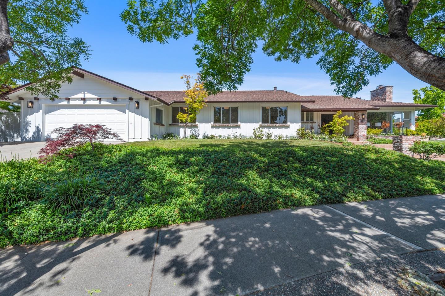 Detail Gallery Image 1 of 1 For 491 Torwood Ln, Los Altos,  CA 94022 - 5 Beds | 3 Baths