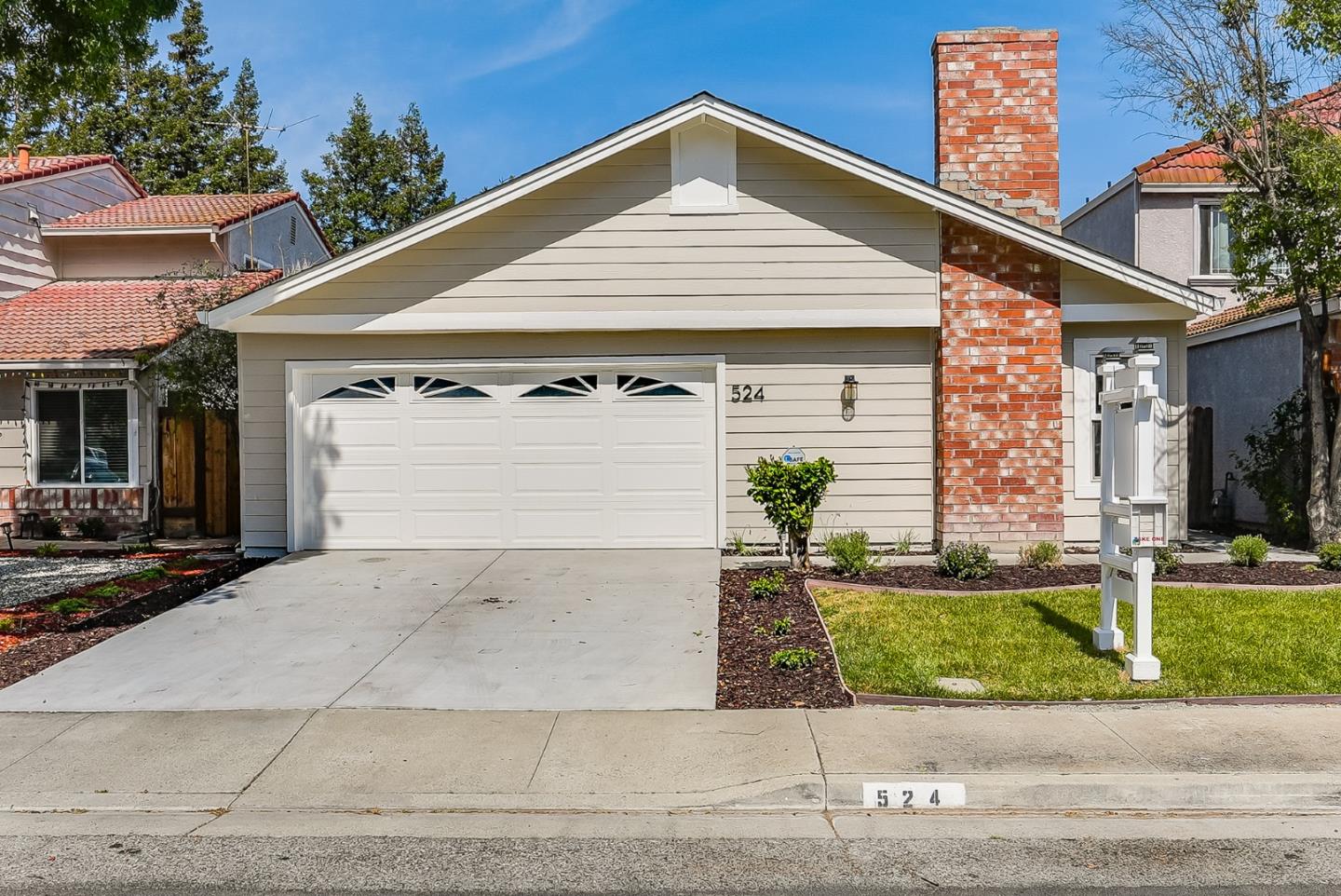 Detail Gallery Image 1 of 1 For 524 Lanfair Cir, San Jose,  CA 95136 - 3 Beds | 2 Baths