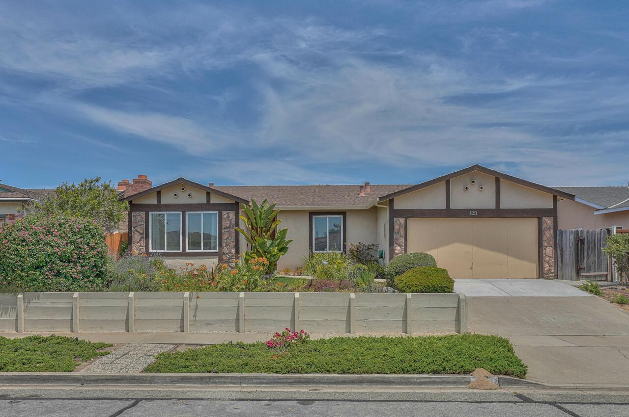 129 Lakewood Dr, Marina, CA 93933 3 Beds 2 Baths (Sold