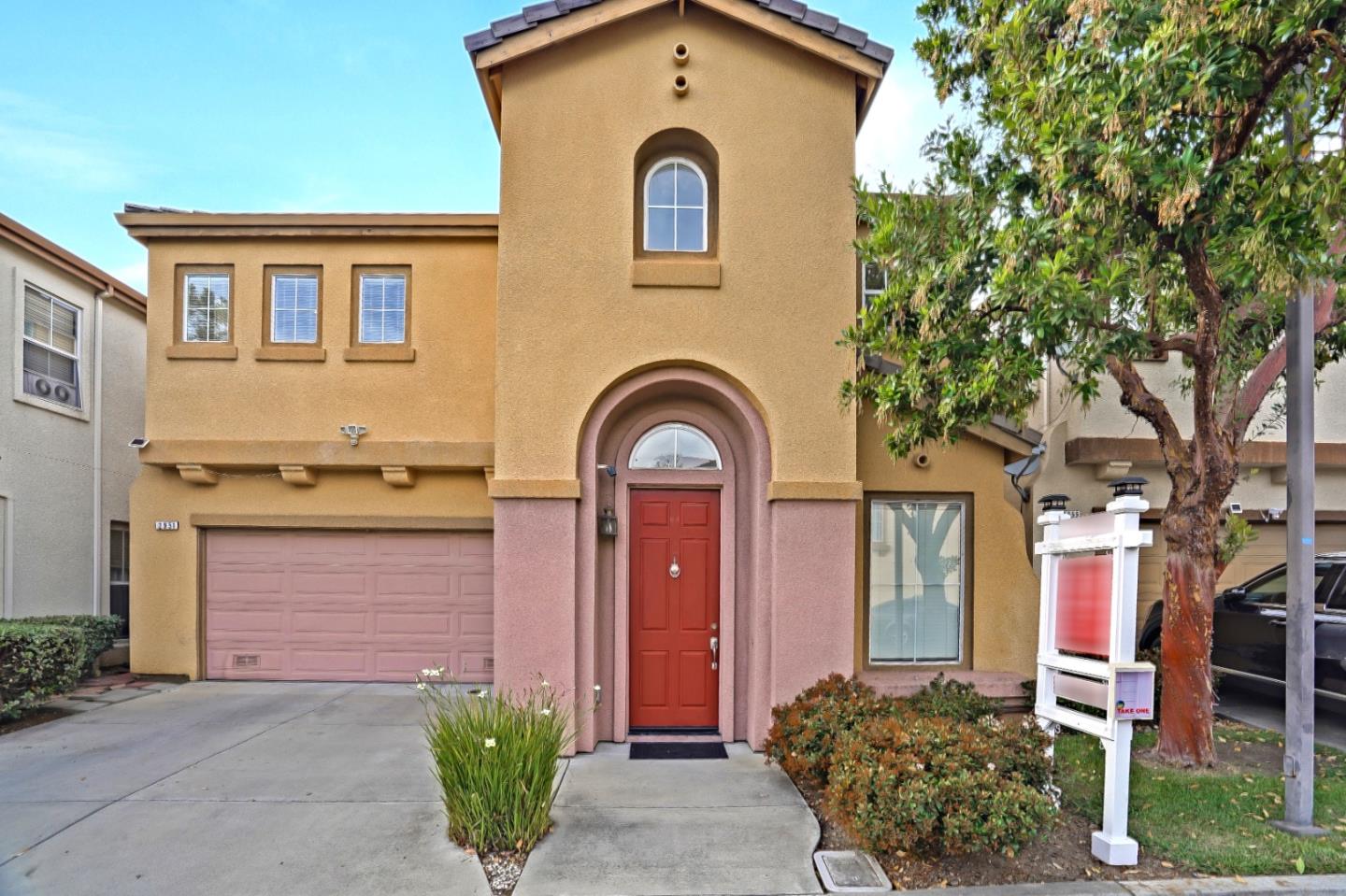 Detail Gallery Image 1 of 1 For 2951 Vineyard Park Dr, San Jose,  CA 95148 - 4 Beds | 2/1 Baths