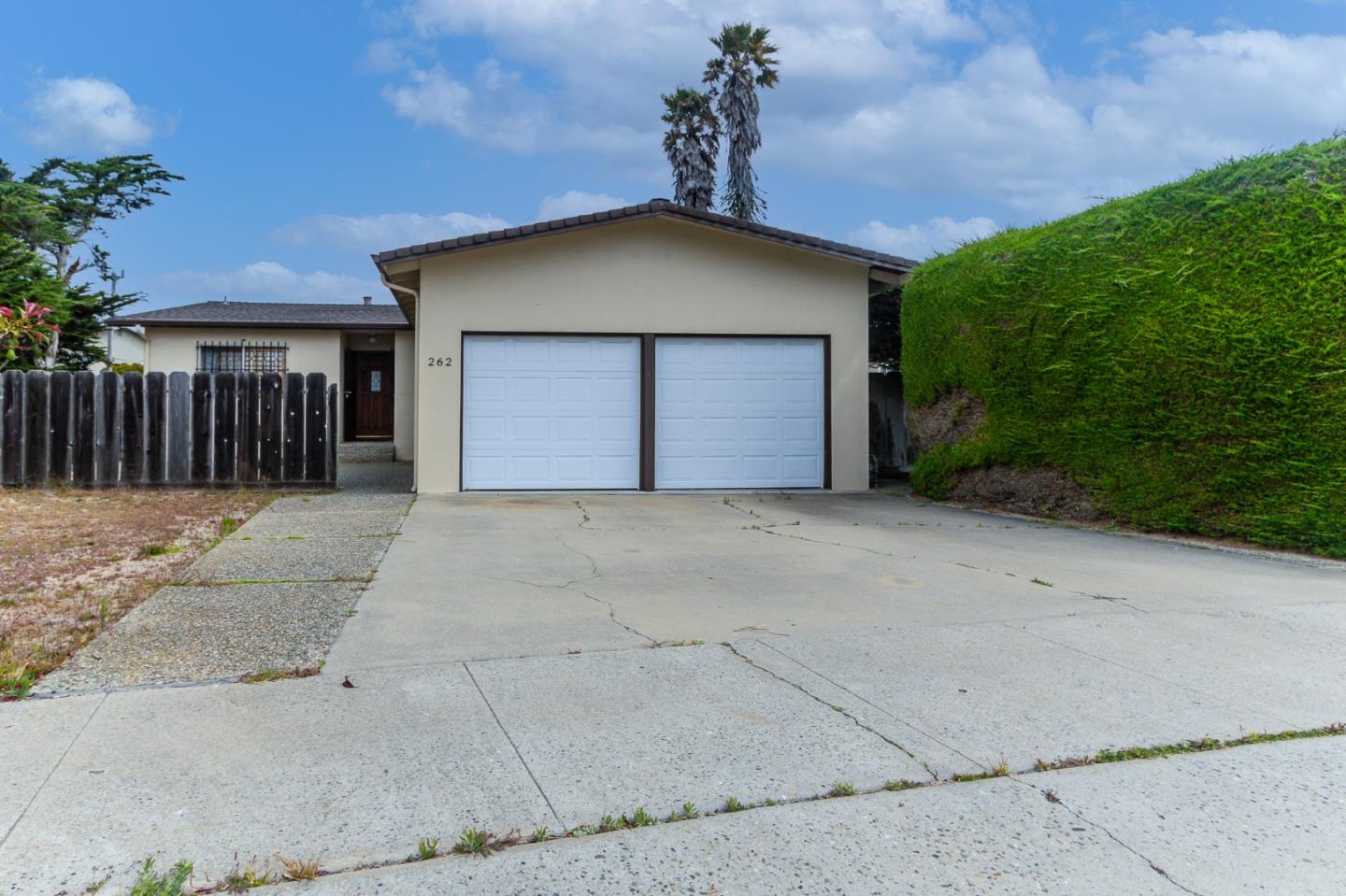 Detail Gallery Image 1 of 1 For 262 Cosky Dr, Marina,  CA 93933 - 3 Beds | 2 Baths