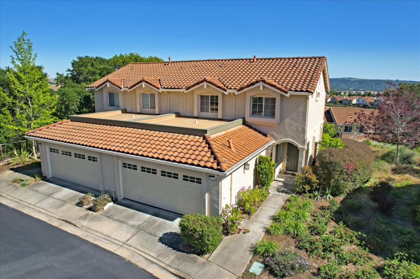 Photo of 20119 Summerridge Dr in Castro Valley, CA