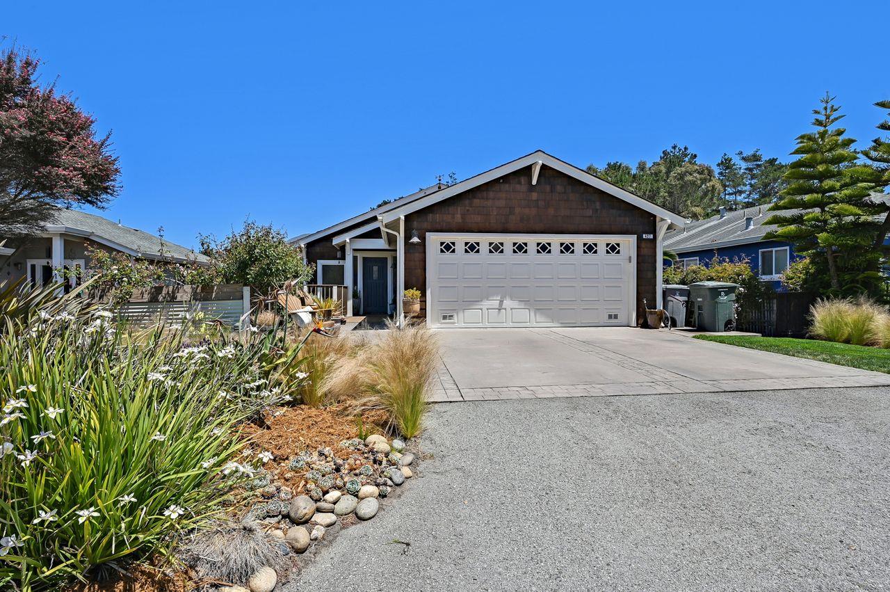 Detail Gallery Image 1 of 1 For 427 3rd St, Montara,  CA 94037 - 4 Beds | 3/1 Baths