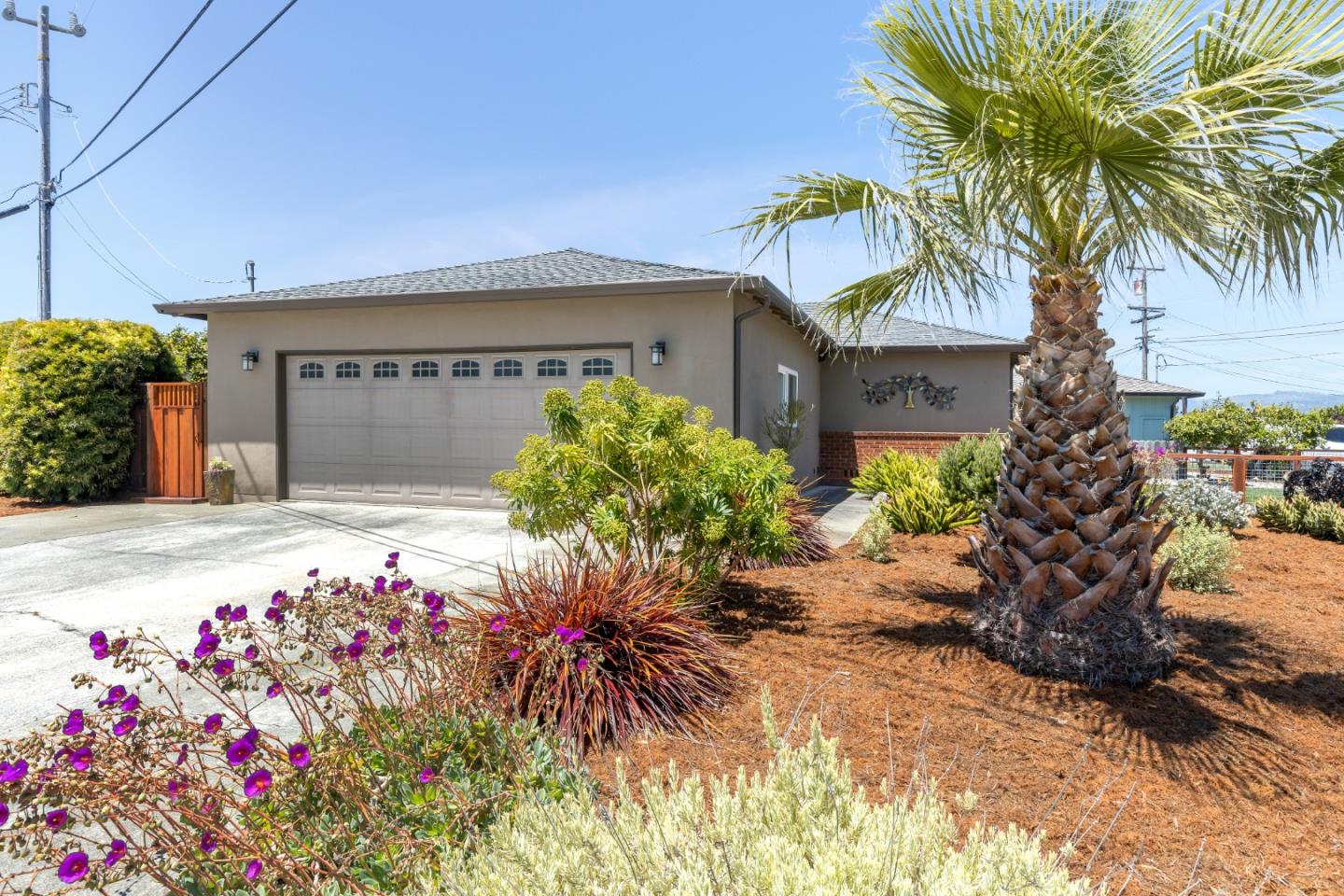 Detail Gallery Image 1 of 1 For 716 Arroyo Leon Dr, Half Moon Bay,  CA 94019 - 3 Beds | 2 Baths