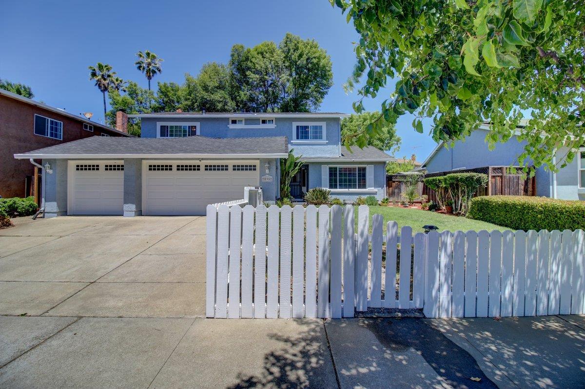 895 Plymouth Dr, Gilroy, CA 95020 5 Beds 3 Baths (Sold
