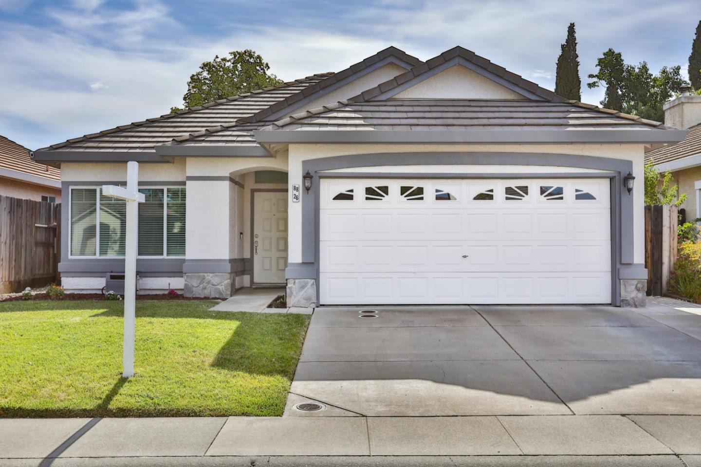 Photo of 8826 Mesa Brook Wy in Elk Grove, CA