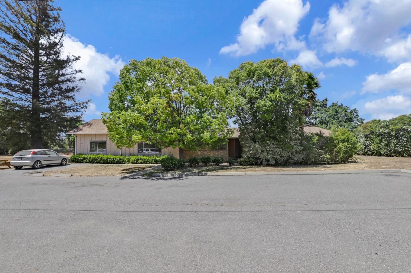 Detail Gallery Image 1 of 1 For 1960 Church Ave, San Martin,  CA 95046 - 5 Beds | 2/1 Baths