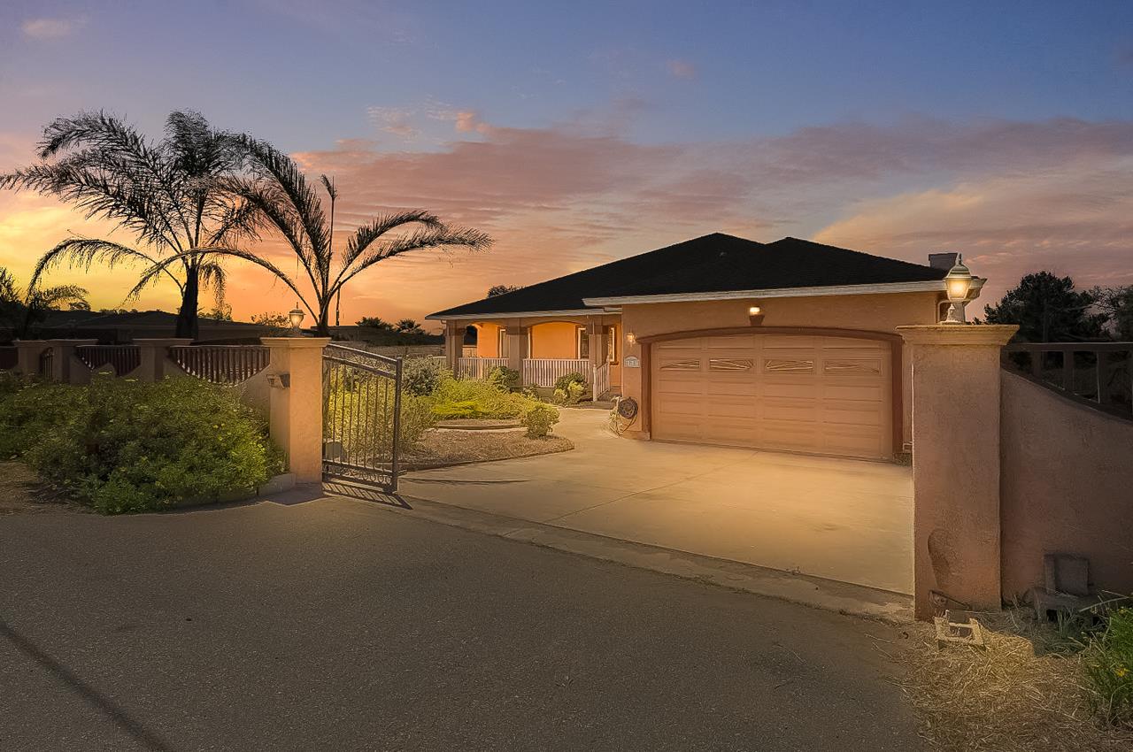 Detail Gallery Image 1 of 1 For 117 Springfield Rd, Moss Landing,  CA 95039 - 5 Beds | 3/1 Baths