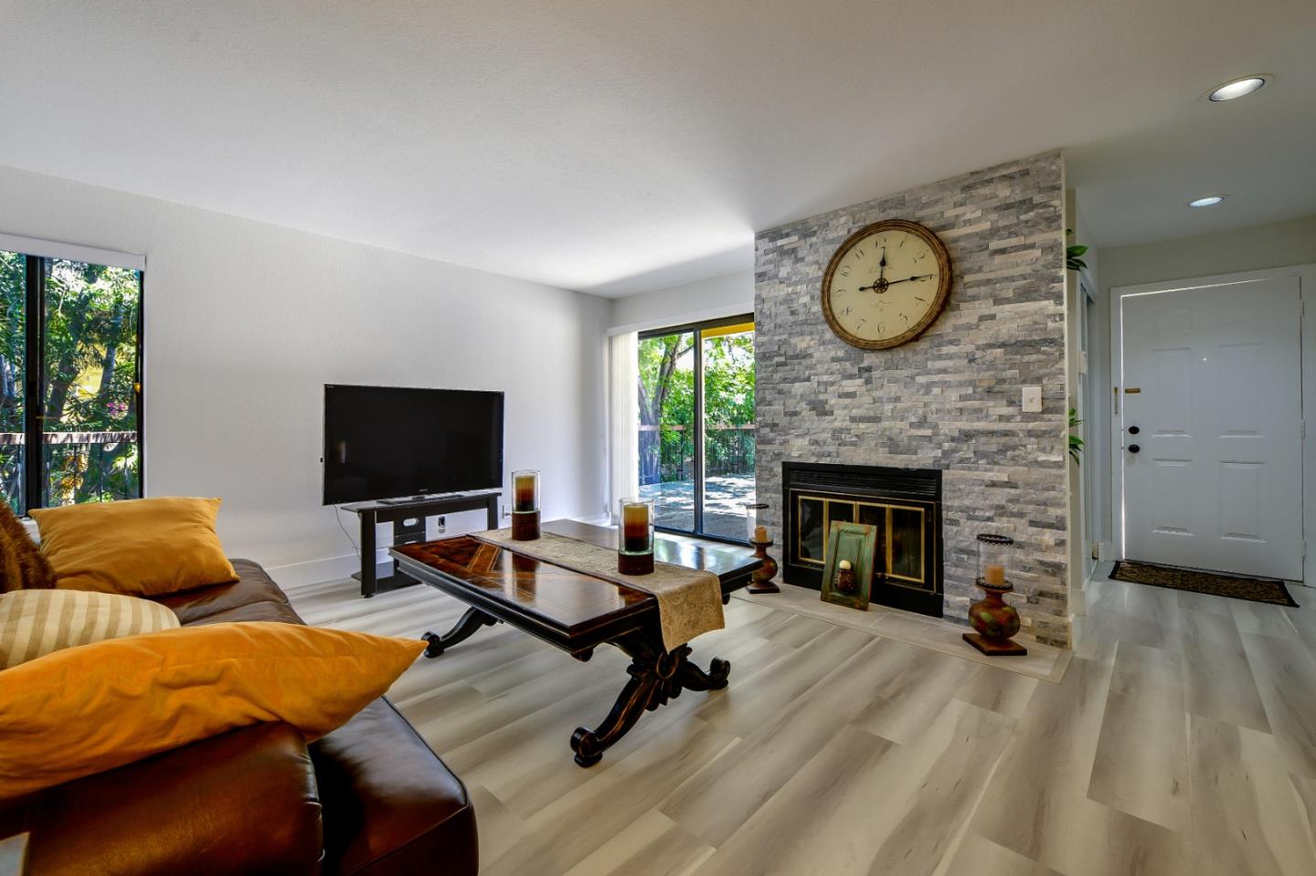 Detail Gallery Image 1 of 1 For 471 Northlake Dr #19,  San Jose,  CA 95117 - 2 Beds | 2 Baths