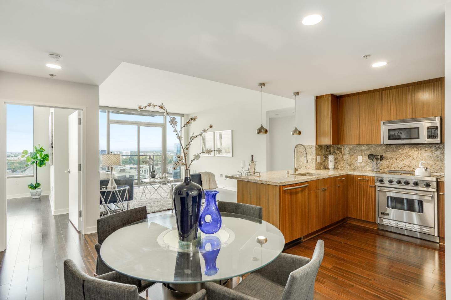 Detail Gallery Image 1 of 1 For 38 N Almaden Blvd #1919,  San Jose,  CA 95110 - 2 Beds | 2 Baths