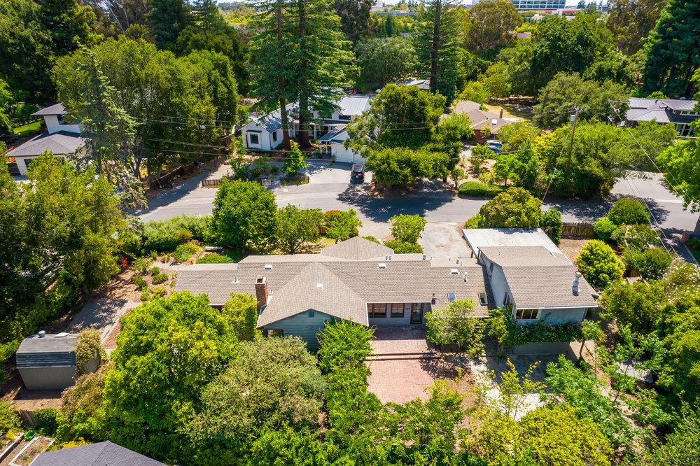 Detail Gallery Image 1 of 1 For 1310 Bay Laurel Dr, Menlo Park,  CA 94025 - 5 Beds | 4 Baths