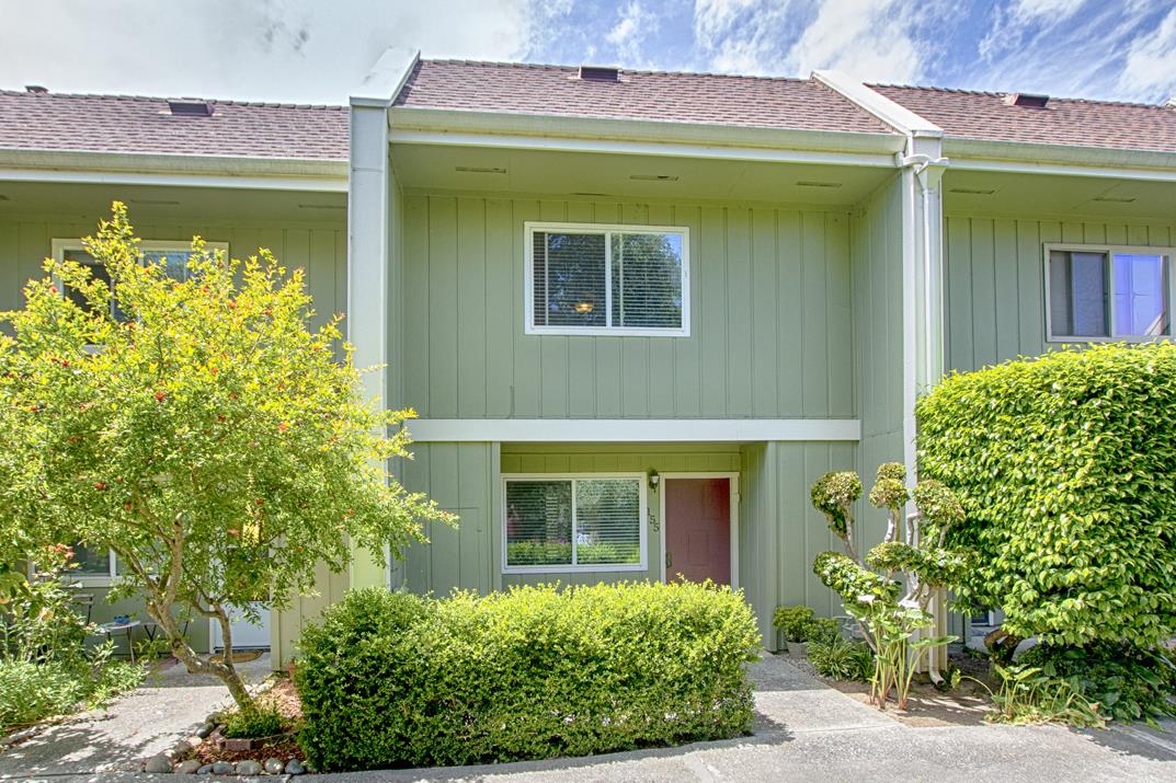 Detail Gallery Image 1 of 1 For 155 Harbor Oaks Cir, Santa Cruz,  CA 95062 - 2 Beds | 1/1 Baths