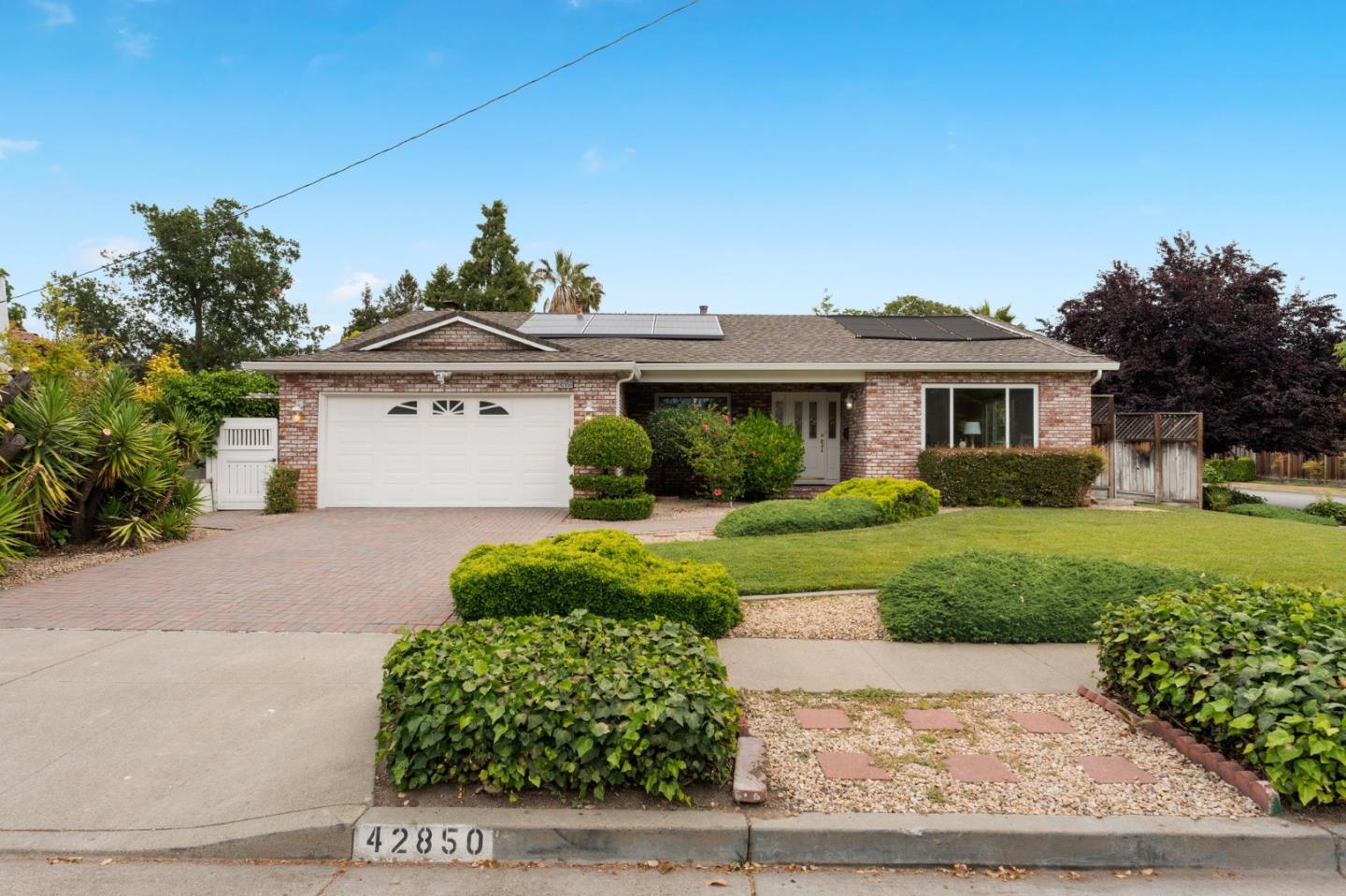 Photo of 42850 Palm Ave in Fremont, CA