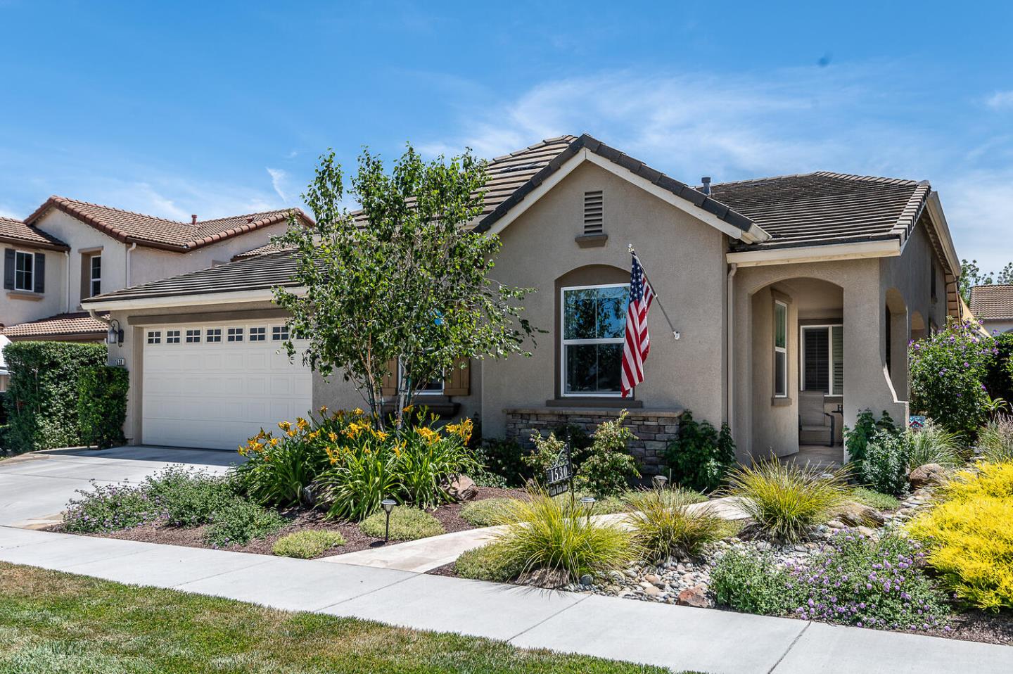 Detail Gallery Image 1 of 1 For 1530 Cielo Vista Ln, Gilroy,  CA 95020 - 4 Beds | 3 Baths