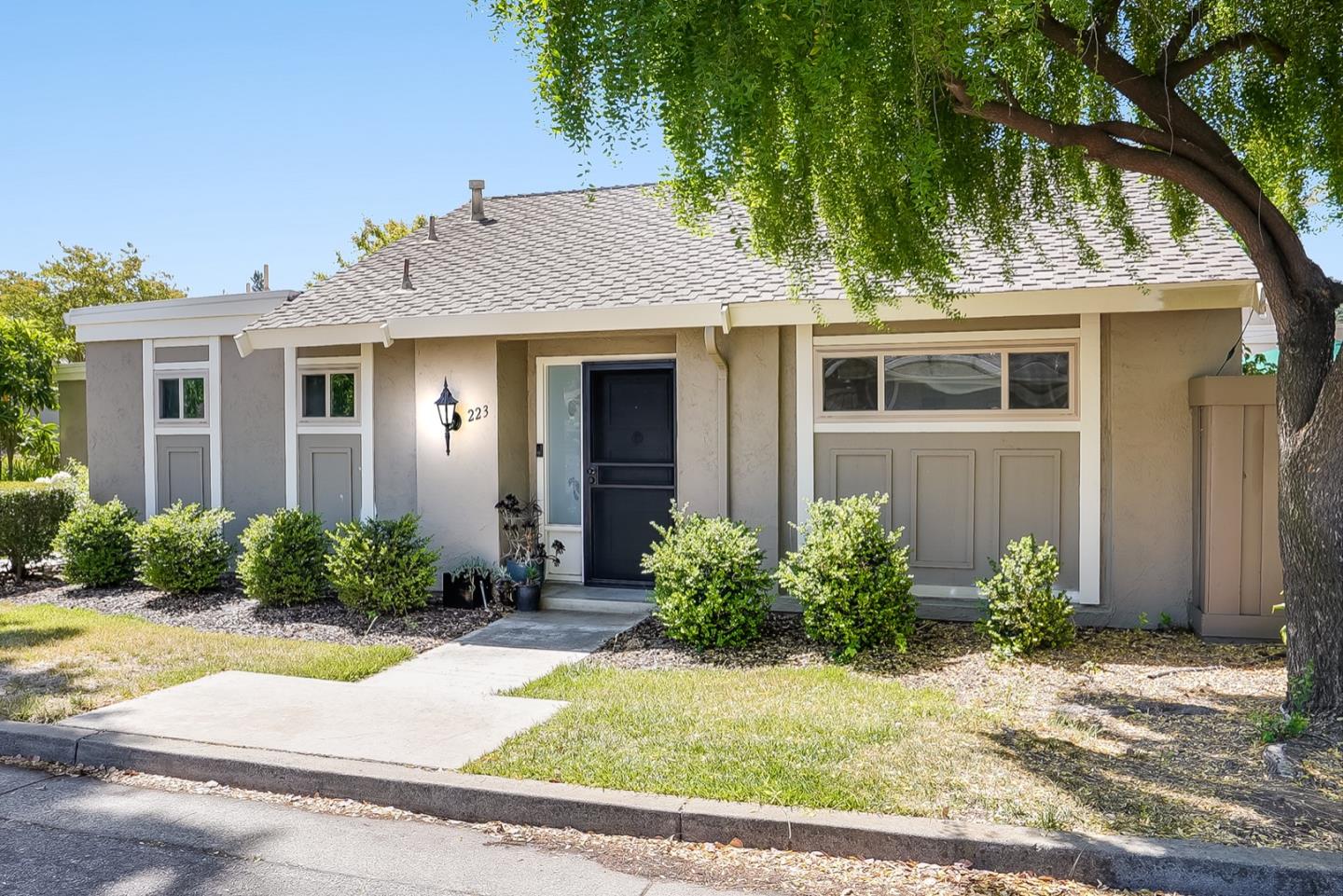 Detail Gallery Image 1 of 1 For 223 Escobar Ave, Los Gatos,  CA 95032 - 2 Beds | 2 Baths