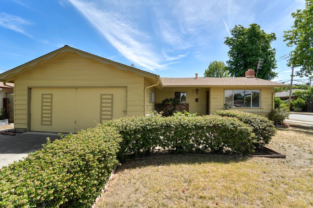 Detail Gallery Image 1 of 1 For 5090 Parkfield Ave, San Jose,  CA 95129 - 3 Beds | 2 Baths