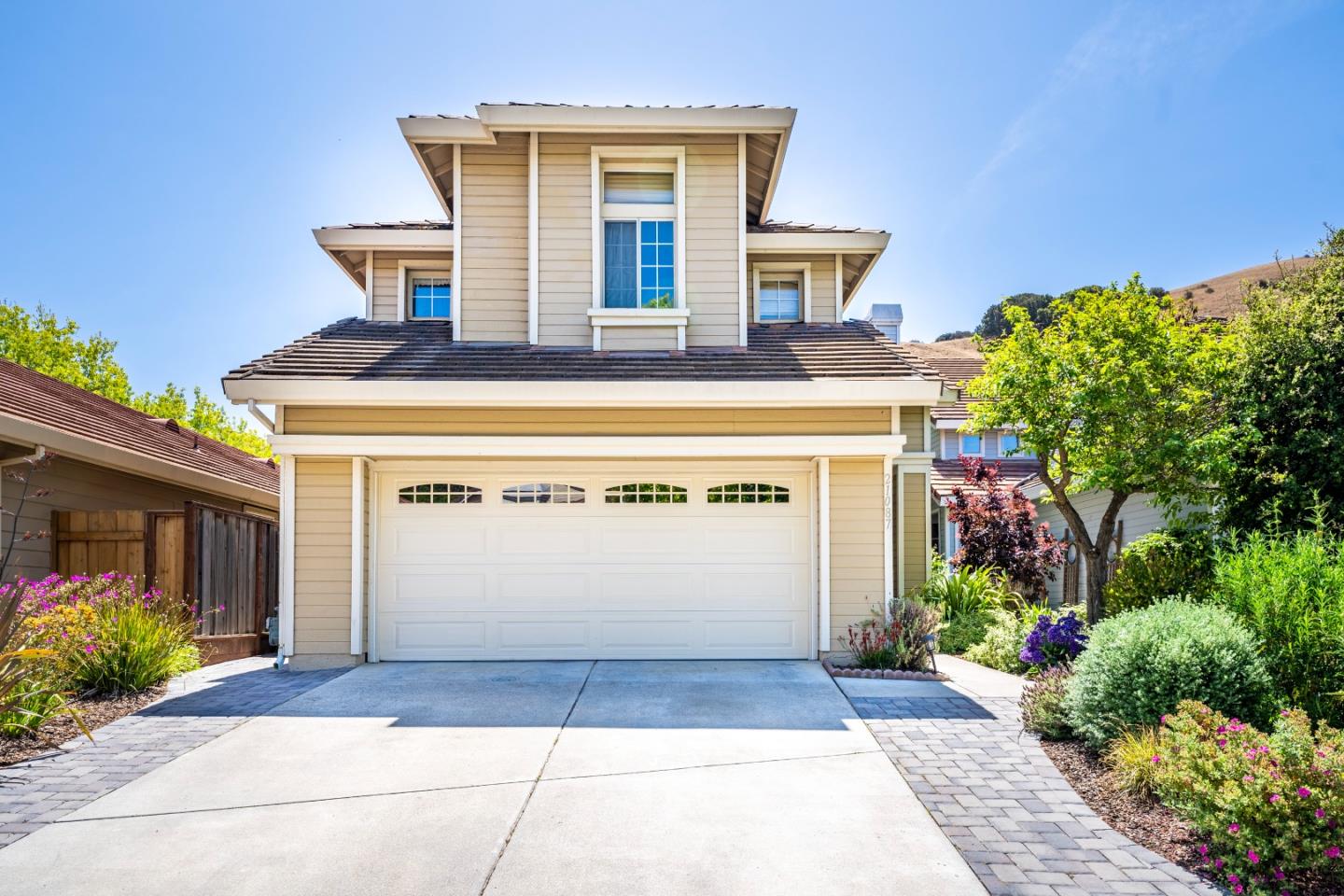 Detail Gallery Image 1 of 1 For 21087 Old Ranch Ct, Salinas,  CA 93908 - 3 Beds | 2/1 Baths