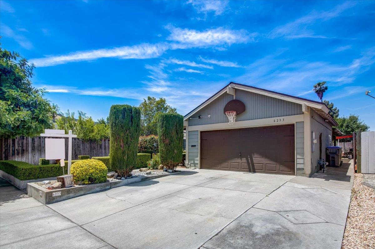 Detail Gallery Image 1 of 1 For 6233 Bothell Cir, San Jose,  CA 95123 - 2 Beds | 1/1 Baths