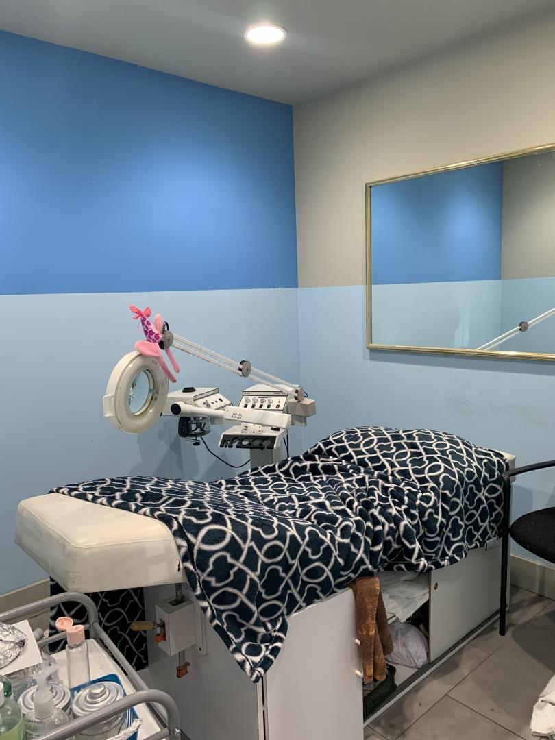 Detail Gallery Image 11 of 12 For 1683 Broadway, Redwood City,  CA 94063 - – Beds | – Baths