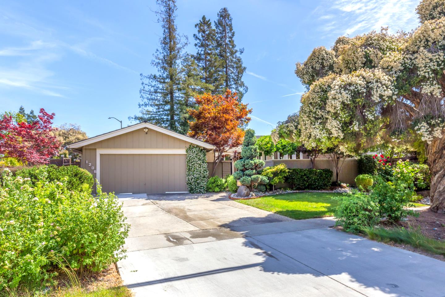 Detail Gallery Image 1 of 1 For 1206 W Hacienda Ave, Campbell,  CA 95008 - 4 Beds | 2/1 Baths