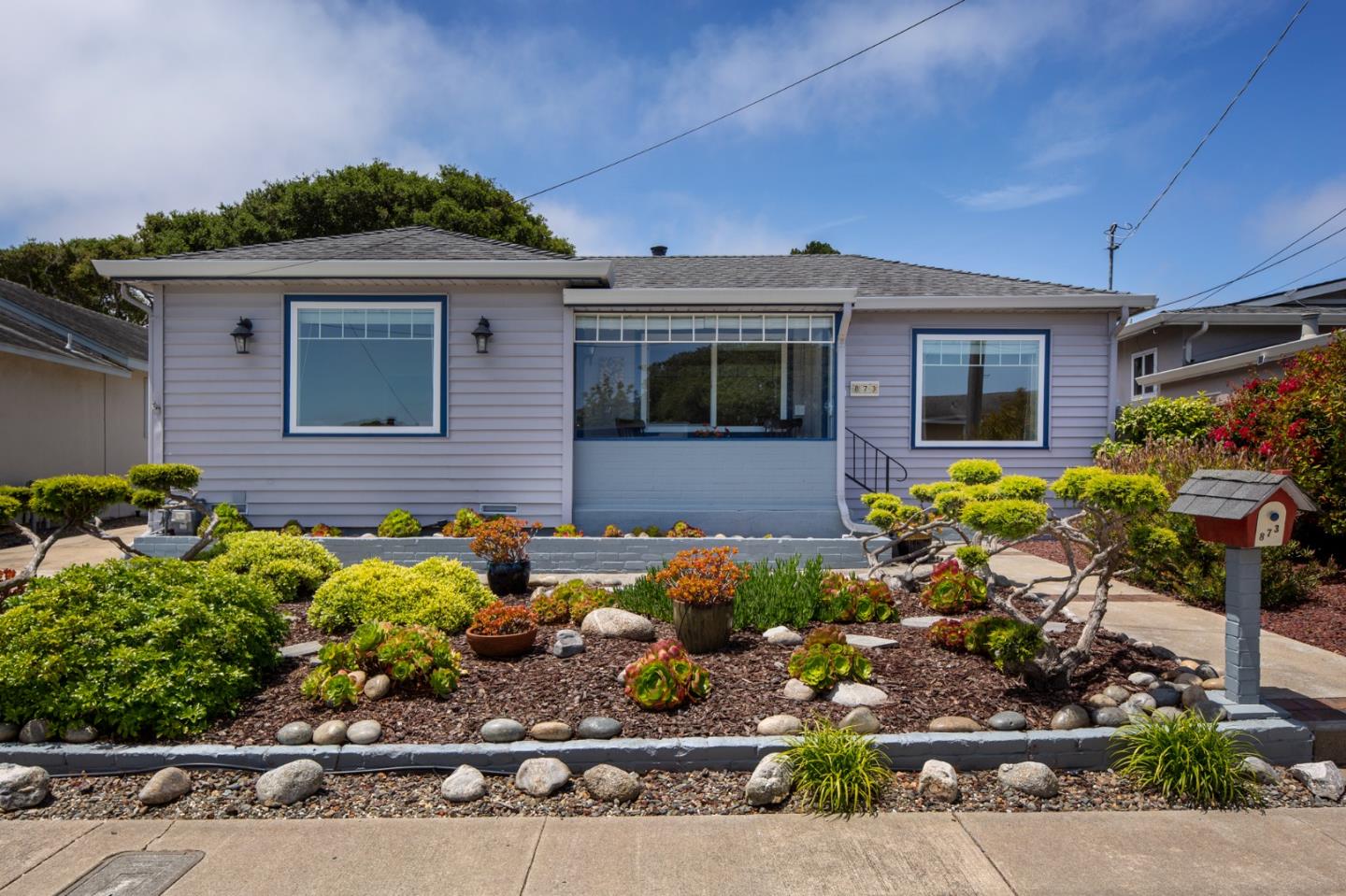 Detail Gallery Image 1 of 1 For 873 Oak St, Monterey,  CA 93940 - 3 Beds | 2 Baths