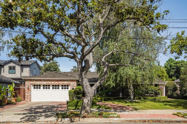 Detail Gallery Image 1 of 1 For 944 Blandford Blvd, Redwood City,  CA 94062 - 4 Beds | 3 Baths