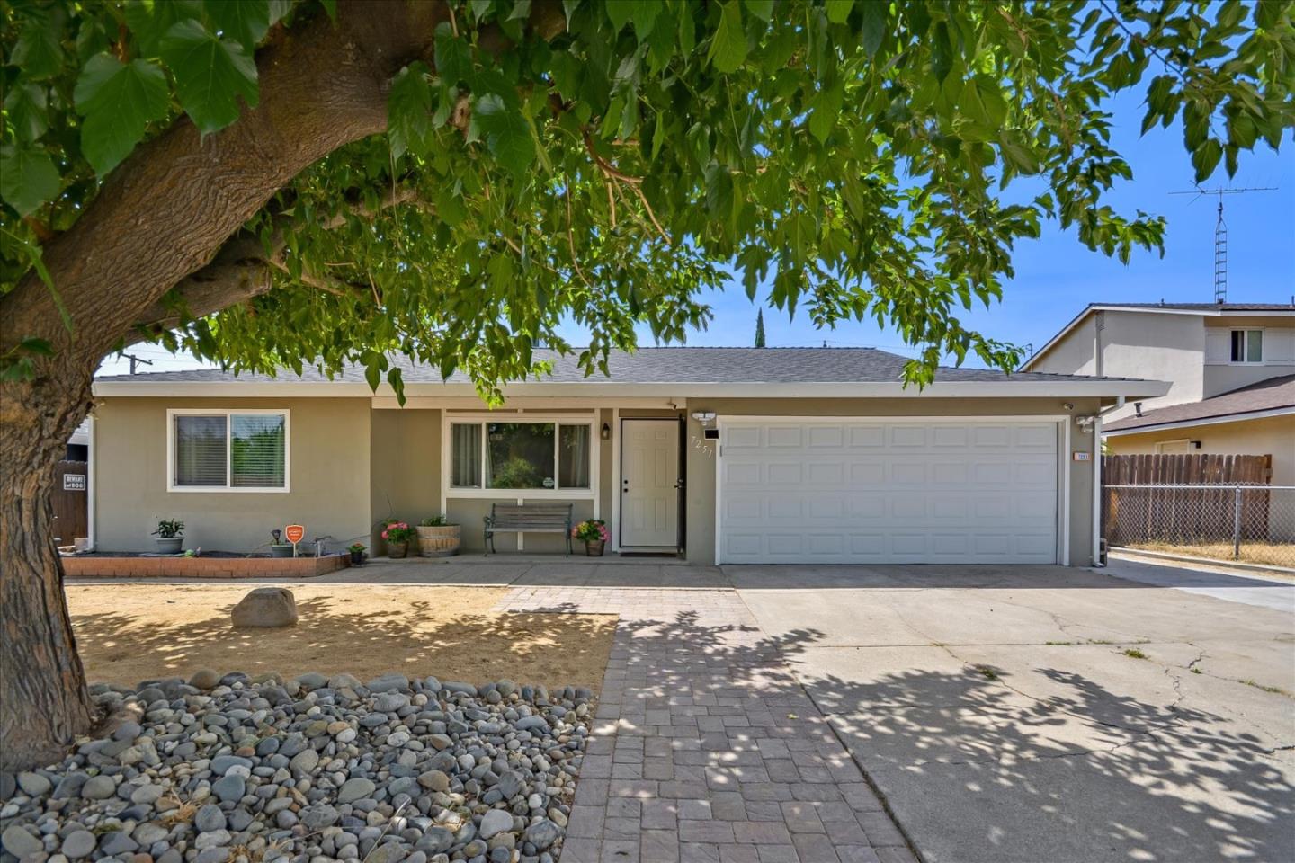 Detail Gallery Image 1 of 1 For 7251 Washburn Way, North Highlands,  CA 95660 - 3 Beds | 2 Baths