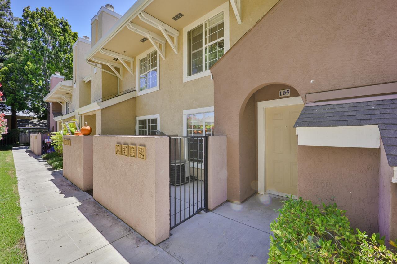 Detail Gallery Image 1 of 1 For 627 E El Camino Real #105,  Sunnyvale,  CA 94087 - 2 Beds | 2/1 Baths