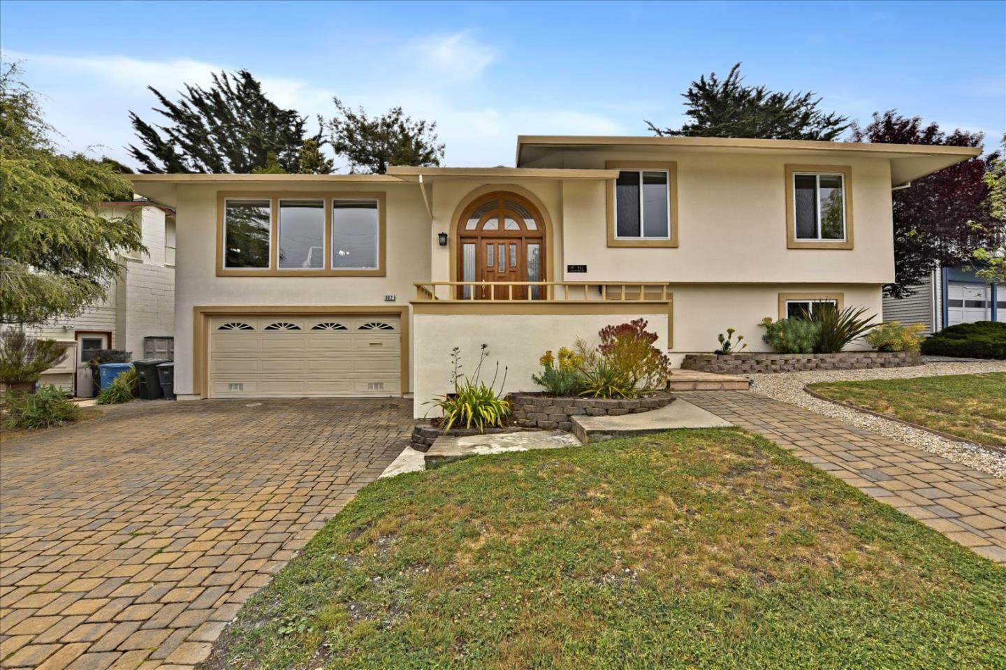 Detail Gallery Image 1 of 1 For 962 Park Pacifica Ave, Pacifica,  CA 94044 - 4 Beds | 3 Baths