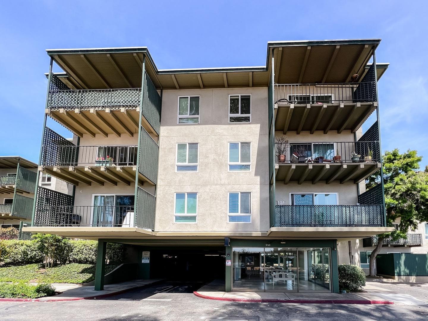 Detail Gallery Image 1 of 1 For 801 N Humboldt St #208,  San Mateo,  CA 94401 - 1 Beds | 1 Baths
