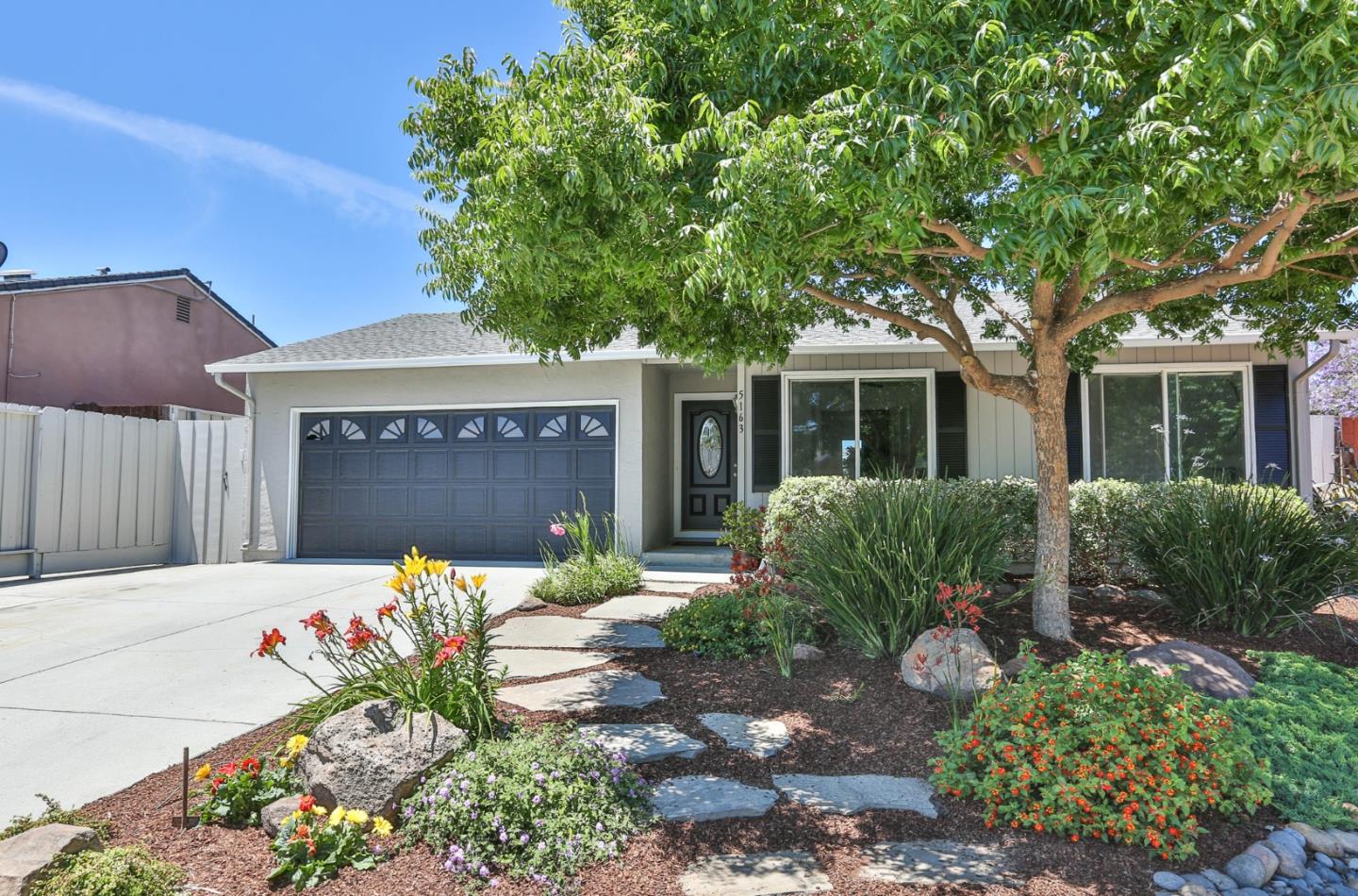 Detail Gallery Image 1 of 1 For 5163 Pebbletree Ct, San Jose,  CA 95111 - 3 Beds | 2 Baths