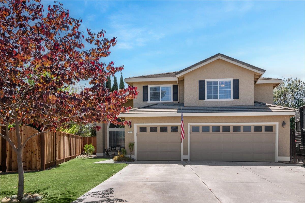 Detail Gallery Image 1 of 1 For 711 Alissa Ct, Hollister,  CA 95023 - 4 Beds | 2/1 Baths