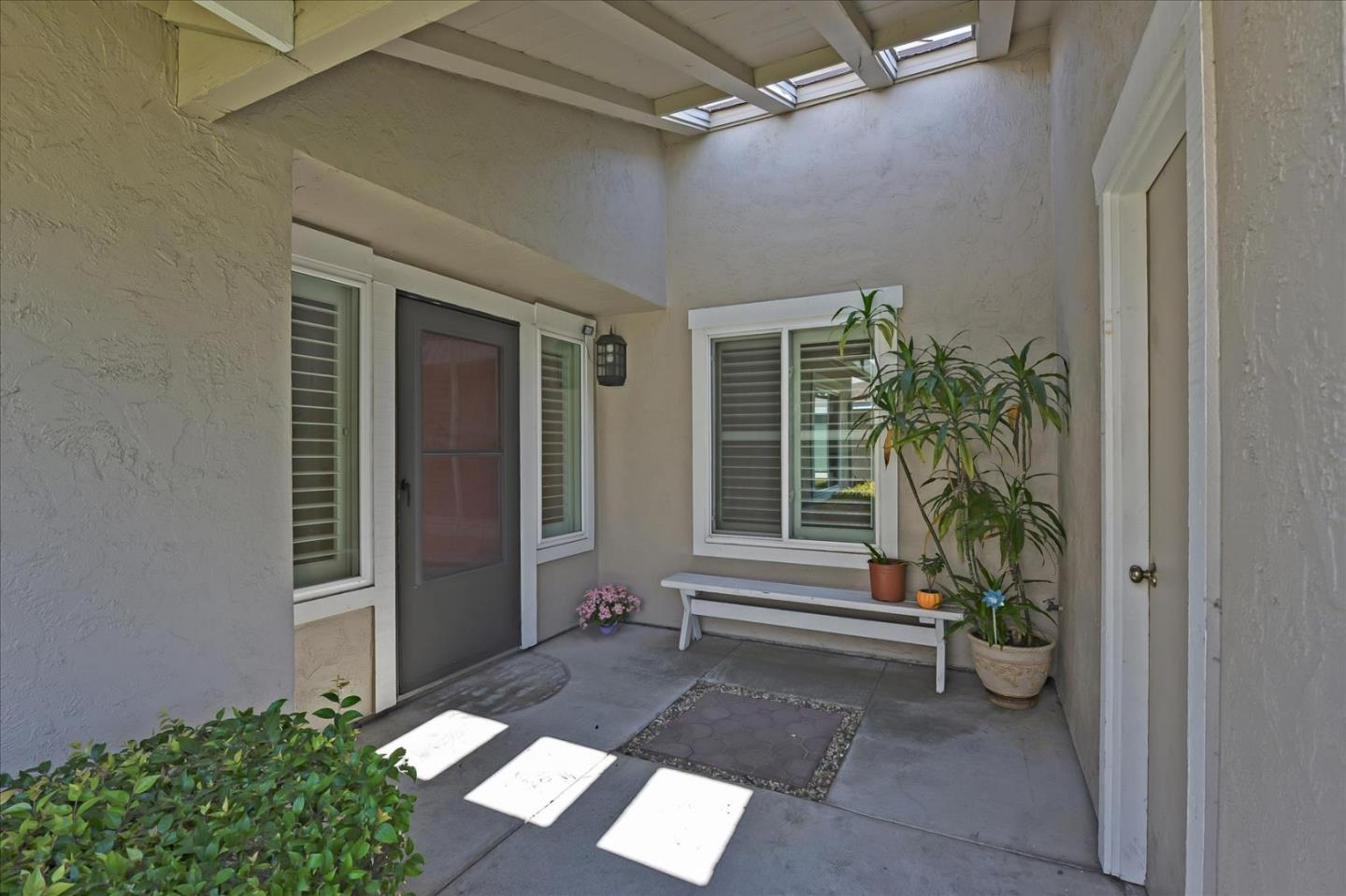 Detail Gallery Image 1 of 1 For 849 Spruance Ln, Foster City,  CA 94404 - 3 Beds | 2 Baths