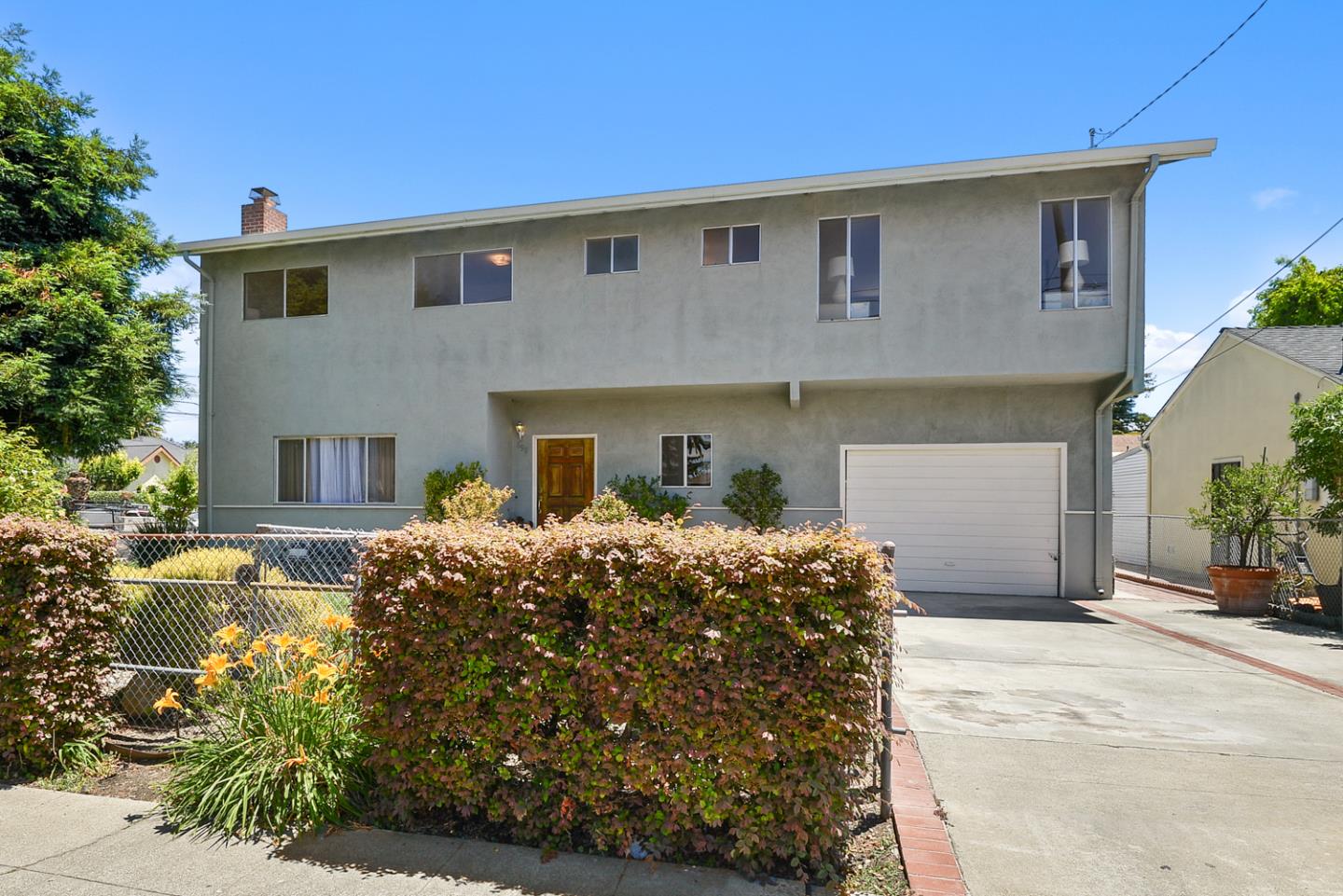 Detail Gallery Image 1 of 1 For 698 2nd Ave, Redwood City,  CA 94063 - 3 Beds | 2/1 Baths