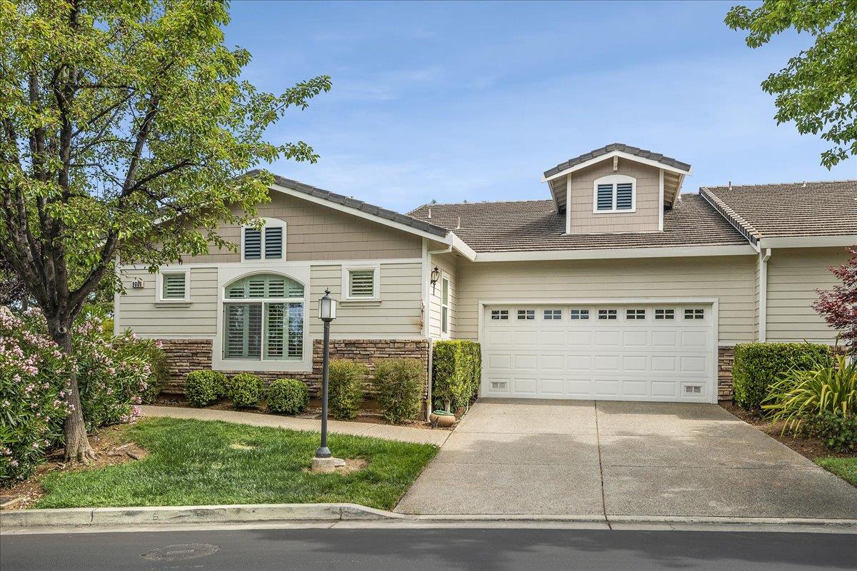 Detail Gallery Image 1 of 1 For 9006 Village View Dr, San Jose,  CA 95135 - 2 Beds | 2/1 Baths