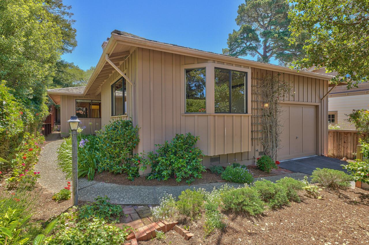 Detail Gallery Image 1 of 28 For 0 Dolores St, Carmel,  CA 93921 - 2 Beds | 2 Baths