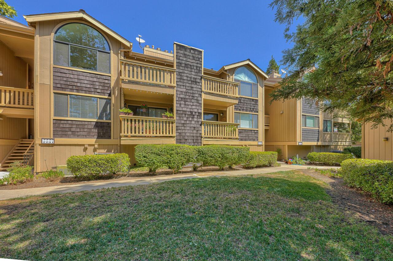 Detail Gallery Image 1 of 1 For 2234 Brega Ct, Morgan Hill,  CA 95037 - 2 Beds | 2 Baths