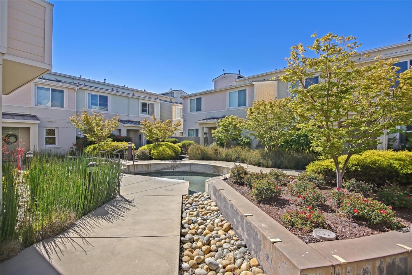 Detail Gallery Image 1 of 1 For 1066 41st Ave #C204,  Capitola,  CA 95010 - 1 Beds | 1 Baths