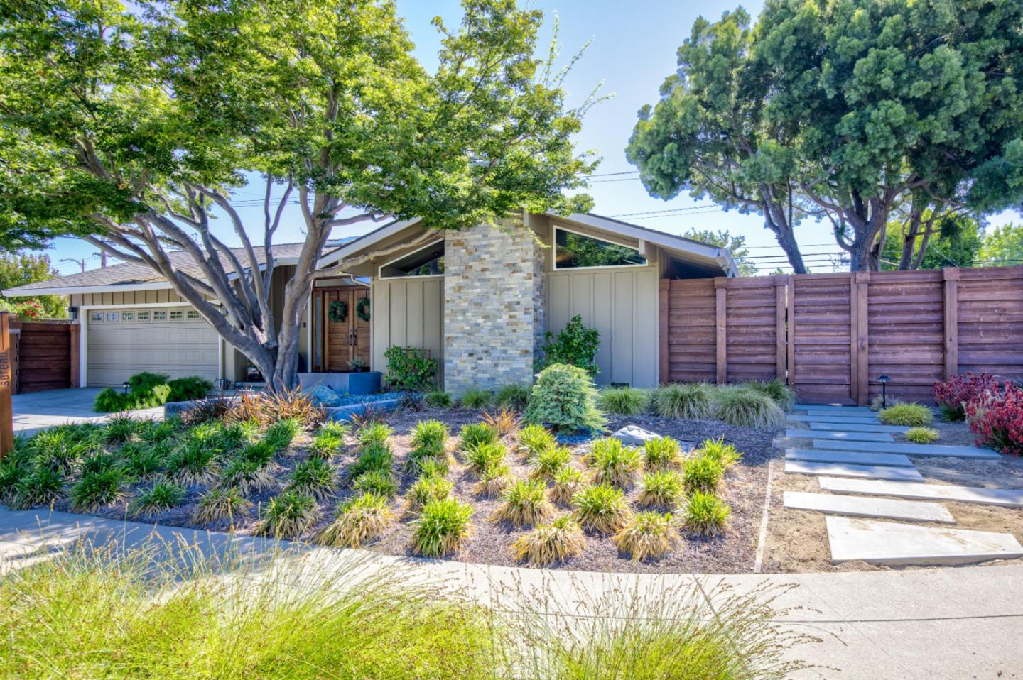 Detail Gallery Image 1 of 1 For 6416 via Amigos, San Jose,  CA 95120 - 4 Beds | 2/1 Baths